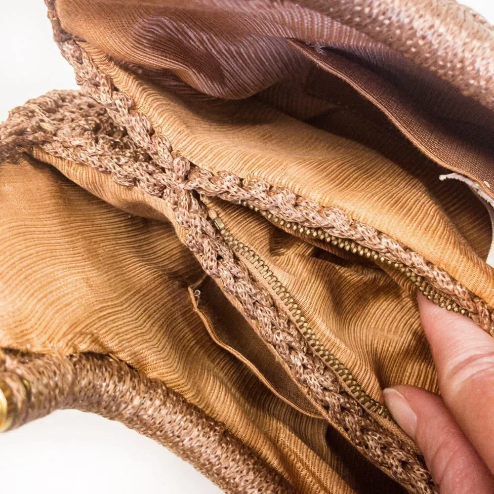 Vintage Brandeis Brown Macrame Clamshell Handbag Bamboo Handles - Picture 8 of 13